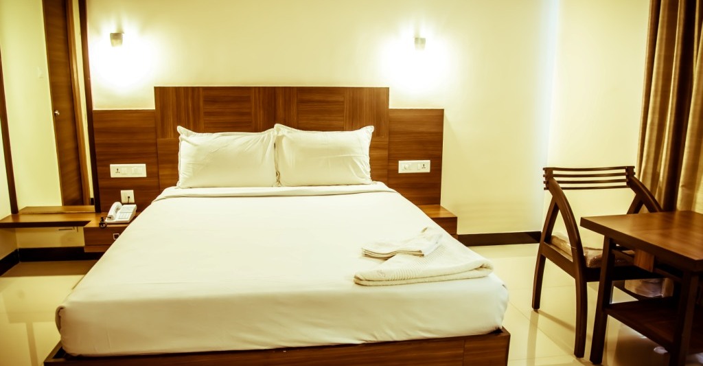QueenRoom-1